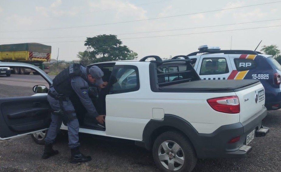 Polícia recupera veículo roubado e prende suspeito na BR-163 no Nortão