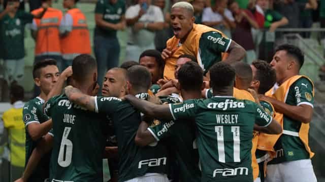 ‘Ele calça o Vina’: CBF divulga áudios do VAR de Ceará x Palmeiras