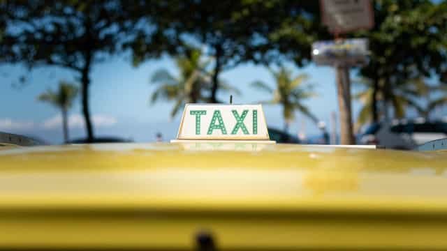 Auxílio taxista será pago a mais de 245 mil motoristas a partir desta terça