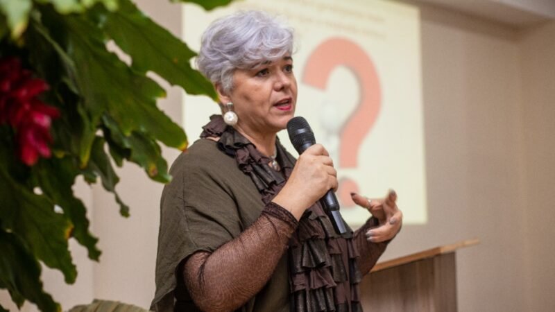 Que tal parar para ouvir o próximo?