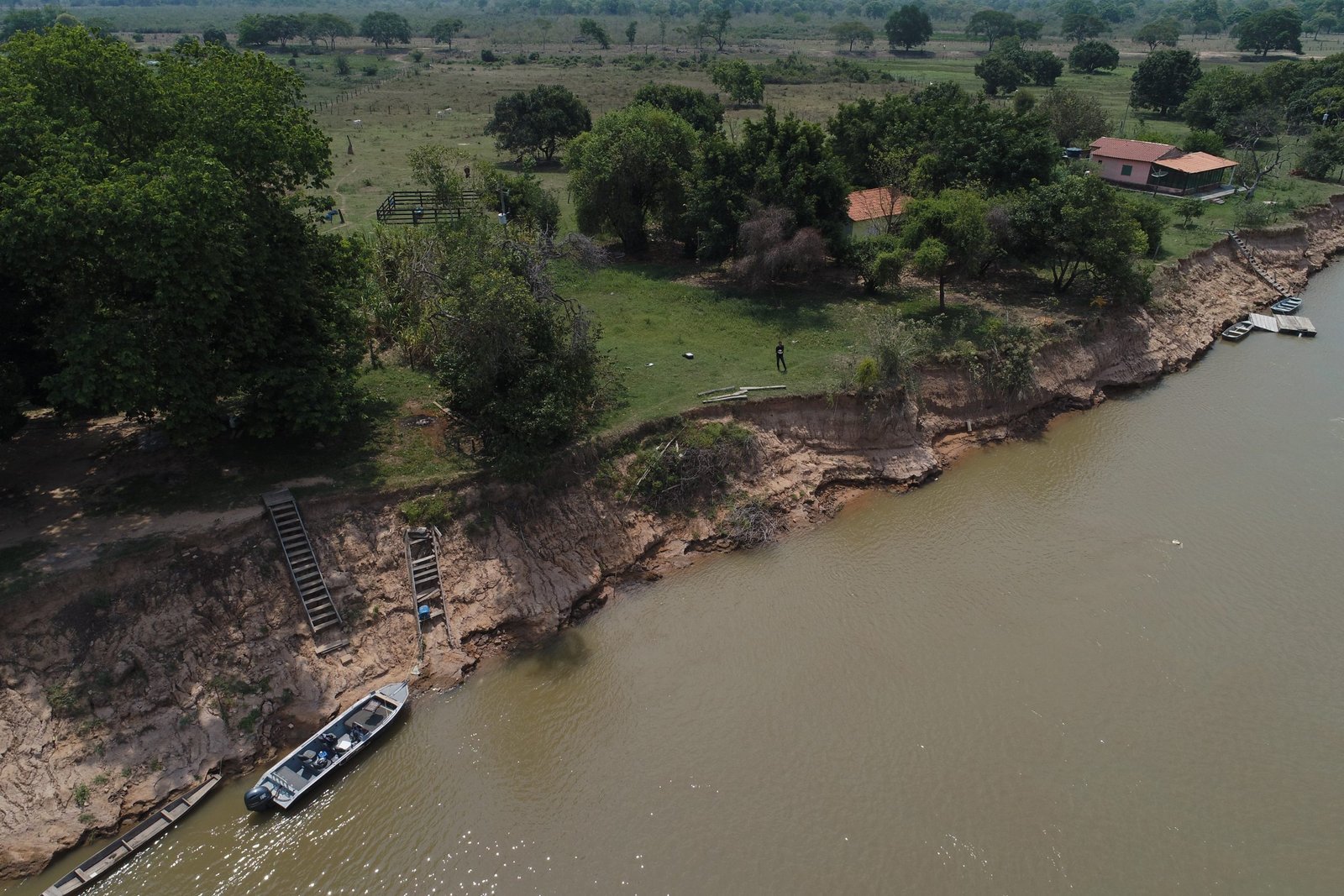 ICV promove campanha de doação para projeto piloto que restaura barrancos degradados no Pantanal