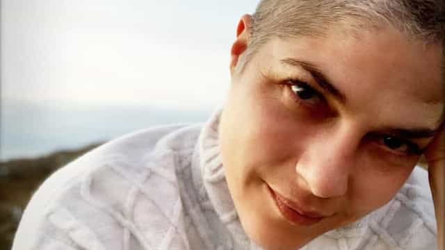 Com esclerose múltipla, Selma Blair desiste do reality Dancing with the Stars