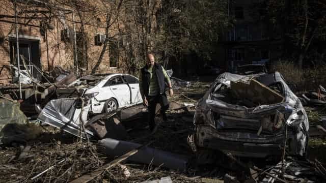 Rússia volta a atacar infraestrutura civil na Ucrânia