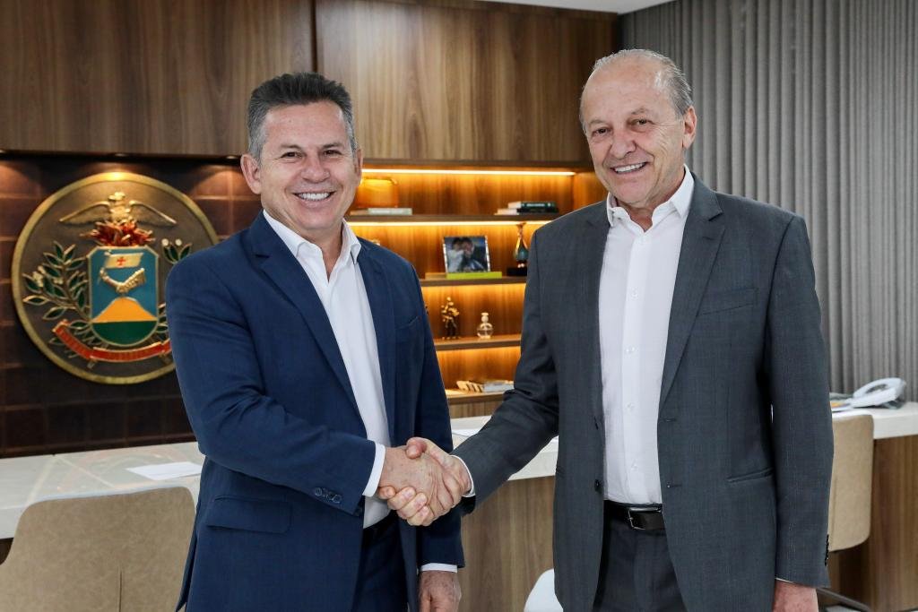 Mauro Mendes vai à COP-27 e transmite cargo de governador para Otaviano Pivetta