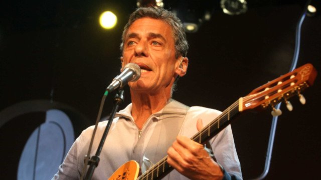 ‘Fizeram a minha vontade e da gravadora’, diz  Chico Buarque sobre capa do primeiro álbum
