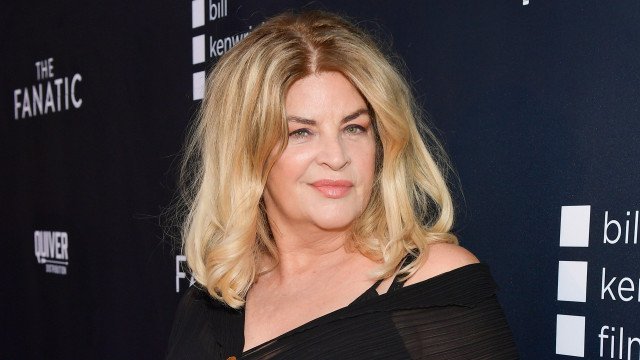 Kirstie Alley e mais famosos que perdemos em 2022