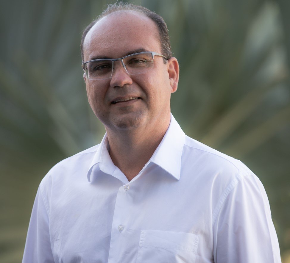 A pressa do mercado e da fome