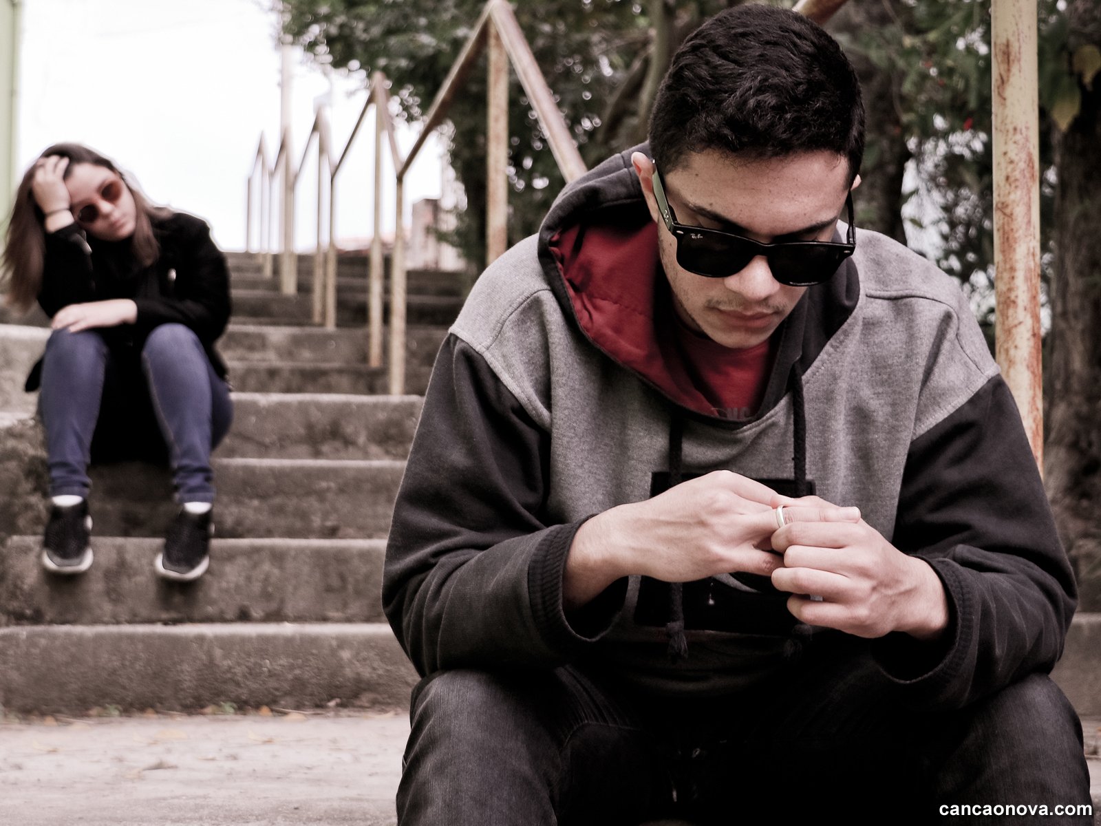 Por qual razão os homens são infiéis com suas namoradas?