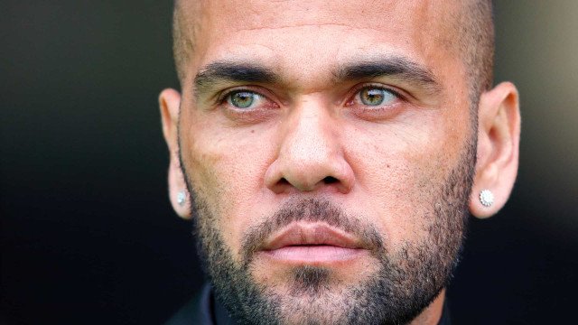 Defesa entra com recurso para tirar Daniel Alves da prisão preventiva
