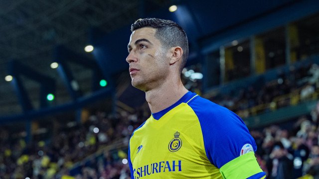 Romarinho dá show e elimina time de Cristiano Ronaldo na Arábia Saudita