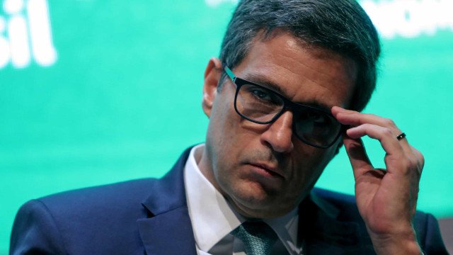 PT vê proximidade de Campos Neto com bolsonarismo; ex-dirigentes veem atuação técnica