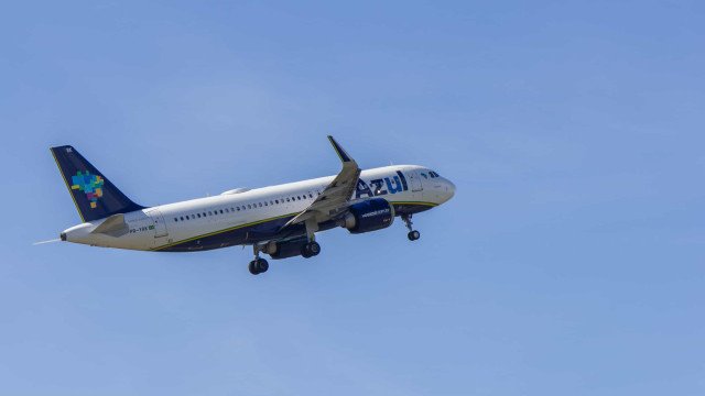 Azul negocia dívida com arrendadores de aviões e bancos
