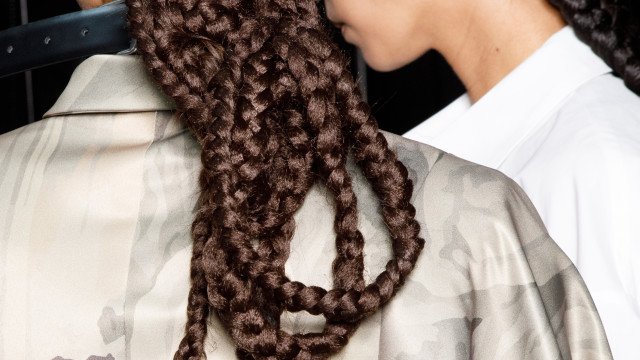 Pomadas de cabelo causam cegueira temporária e Anvisa tira produtos do mercado