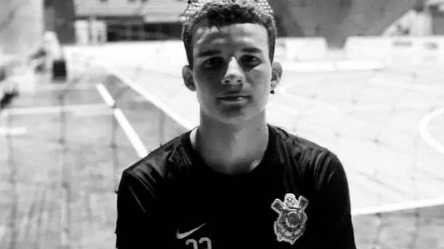 Jogador de futsal do Corinthians de 16 anos morre em acidente de trânsito em SP