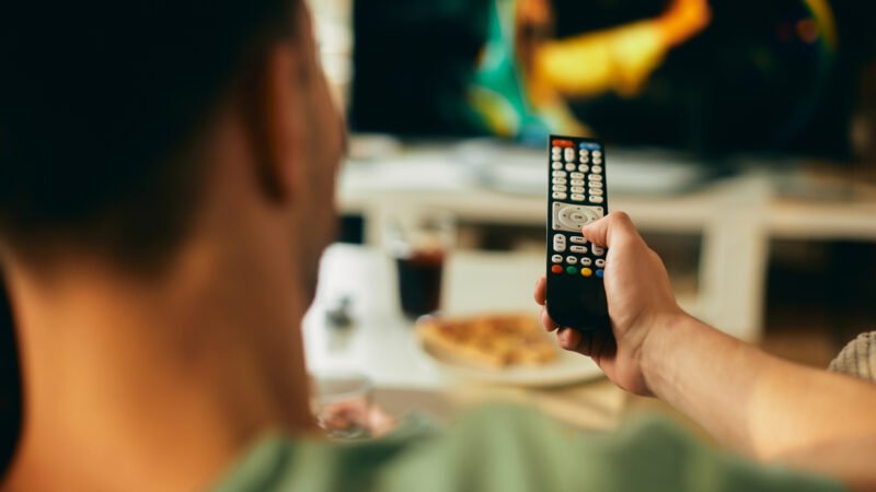 Parabólica tradicional vai deixar de funcionar: saiba o que fazer para não ficar sem sinal de TV
