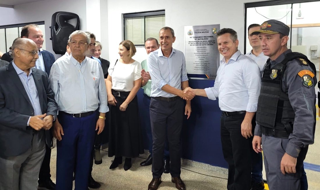 Governador inaugura mercado do produtor e quartel da PM em Lucas do Rio Verde