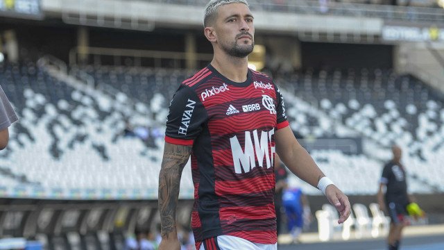 Arrascaeta é cortado da seleção do Uruguai após lesão em jogo do Flamengo