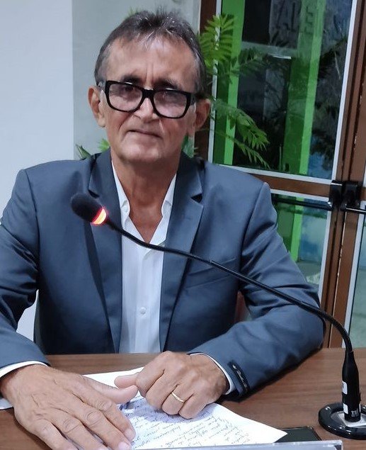 José França Solicita recuperação de ruas nos Bairros Araguaia, Jardim das Palmeiras e Aliança