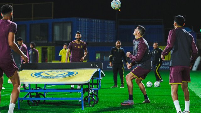 Cristiano Ronaldo se diverte em mais um treino do Al Nassr