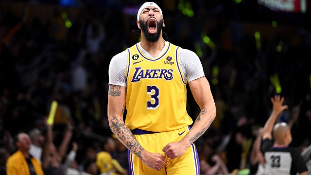 Lakers vencem por 40 pontos e despacham Grizzlies dos playoffs; Kings forçam jogo 7