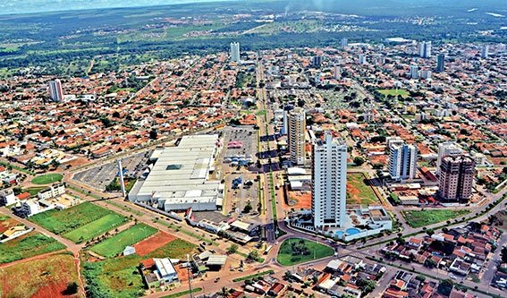 Rondonópolis recebe licença ambiental de obras de saneamento e busca novos investimentos