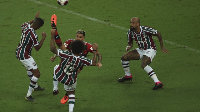 Fluminense recebe River Plate para ficar perto das oitavas na Libertadores