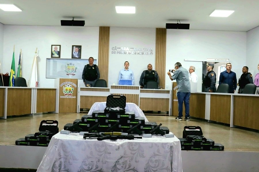 Presidente Valcimar agradece governo do estado por armamentos para Polícia Militar