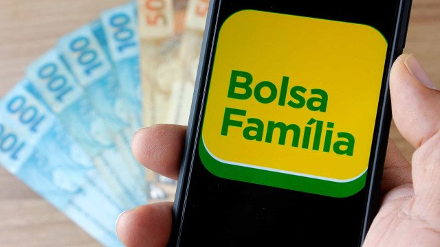 Caixa paga Bolsa Família com novo adicional de R$ 50 a NIS de final 4