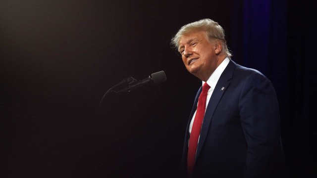 Trump fala em ‘batalha final’ no 1º discurso após acusação em caso de papéis sigilosos