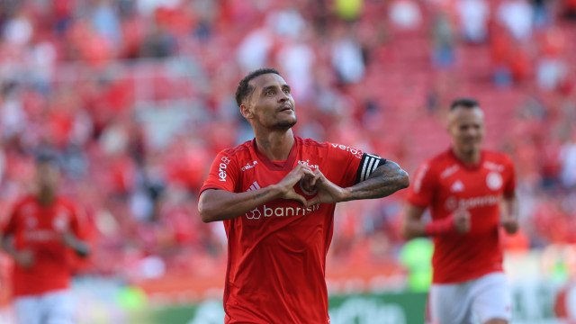 Internacional e Vasco jogam no Beira-Rio para amenizar pressão na temporada