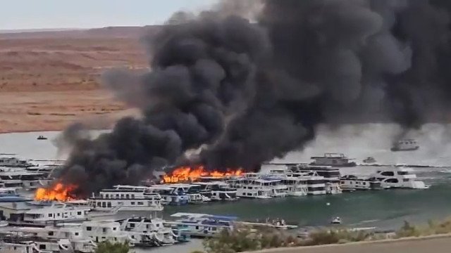 Embarcações ‘em chamas’ em popular destino náutico dos EUA