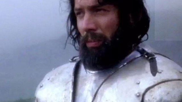 Morre Paul Geoffrey, ator do clássico ‘Excalibur’, aos 68 anos