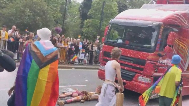Londres: ativistas detidos em protesto contra patrocinadores do ‘Pride’