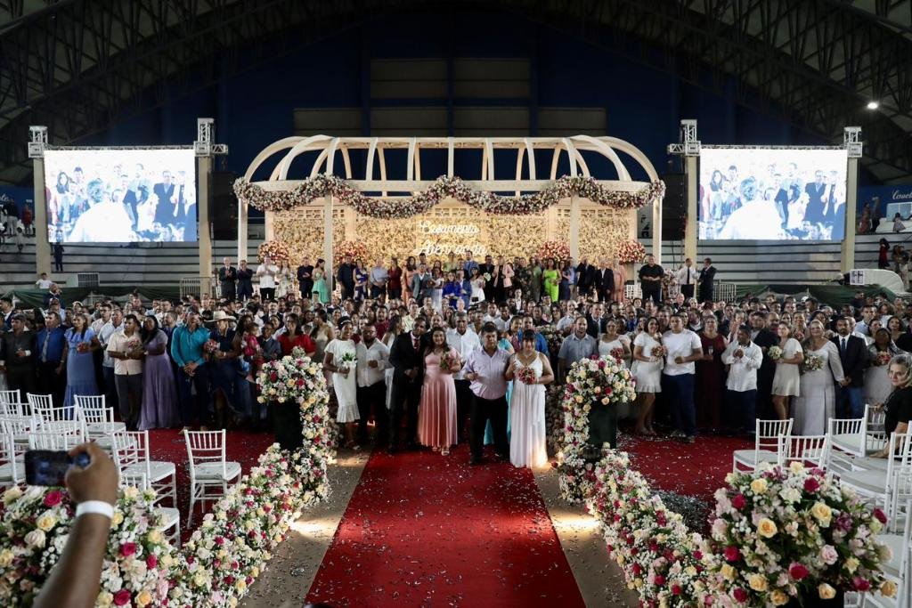 Governo de MT promove casamento comunitário de mais de 200 casais na região Araguaia