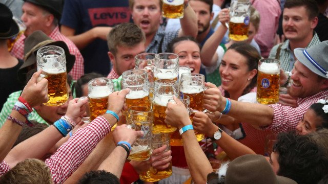 Risco de enchente suspende Oktoberfest de Blumenau