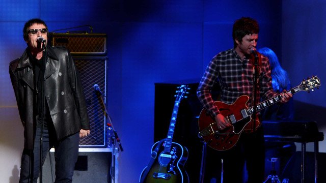 Oasis anuncia turnê mais de dez anos após banda ter chegado ao fim