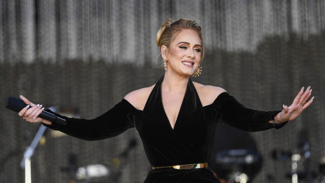 Adele revela que parou de beber há 3 meses