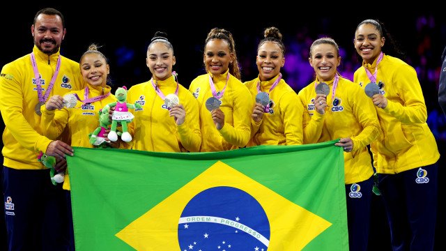 Ginástica Artística: Brasil é prata na disputa de equipes femininas