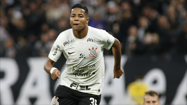 Jovem Wesley pede para Corinthians ‘levantar a cabeça’ e crê em vitória contra o Flamengo