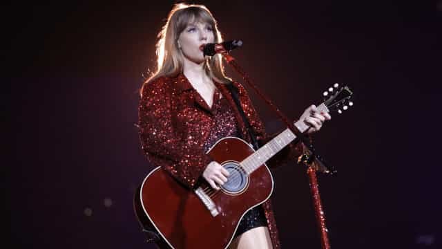 Influencer é preso por usar credencial falsa em show de Taylor na Argentina