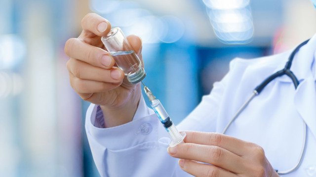 Anvisa dá primeiro aval à vacina para idosos contra o vírus sincicial