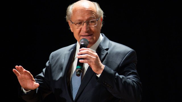 Reforma tributária fará PIB crescer 10% em 15 anos, afirma Alckmin