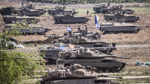 Tanques de Israel invadem sul de Gaza, que sofre maior ataque aéreo