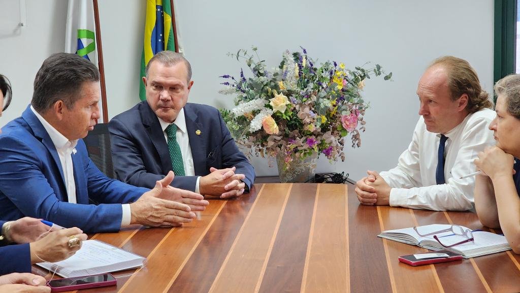 Governador de MT se reúne com presidente do Ibama em busca de solução para o Portão do Inferno