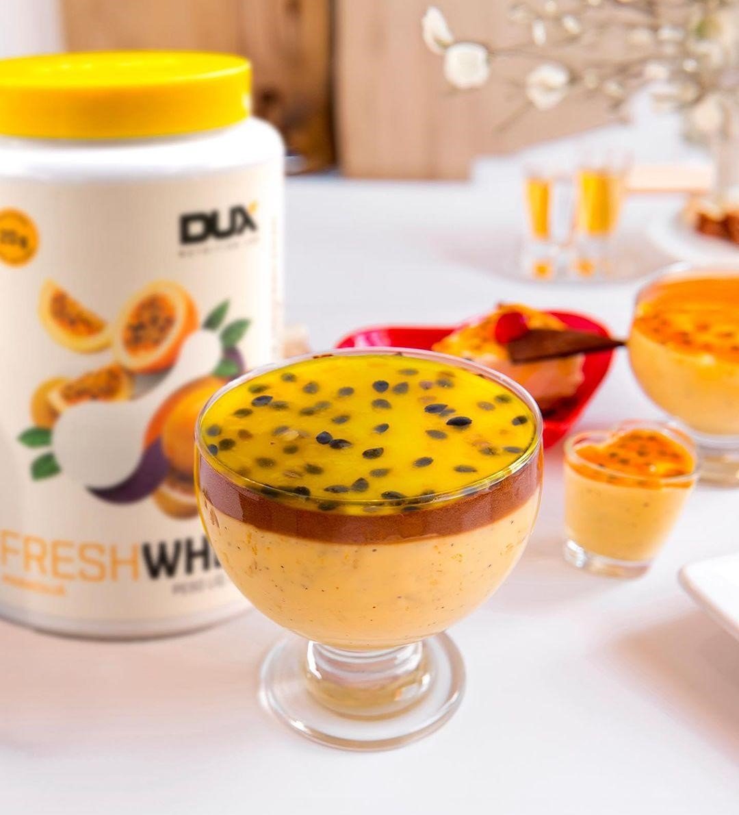 DUX Nutrition desenvolveu receita de Taça de Maracujá para refrescar o verão de forma saudável e saborosa