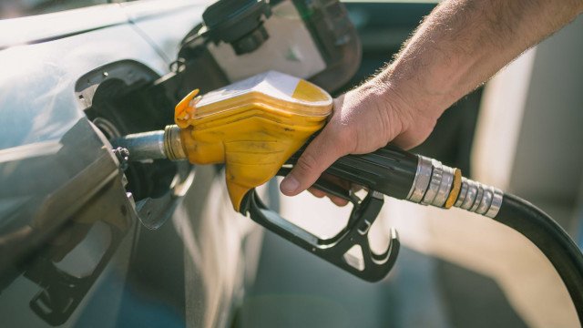 Consumo de combustíveis bate recorde em 2023, e etanol perde espaço para gasolina