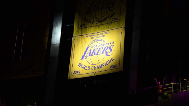 Russel e LeBron desequilibram e os Lakers derrotam o Portland Trail Blazers