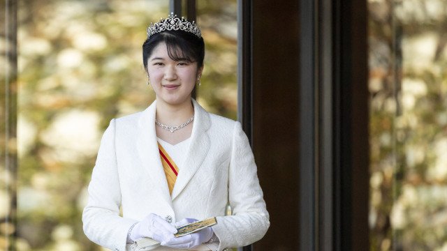 Aiko do Japão, a princesa sem trono, já começou a trabalhar