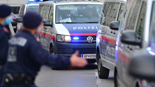 Homem é detido após assassinar três mulheres num bordel em Viena