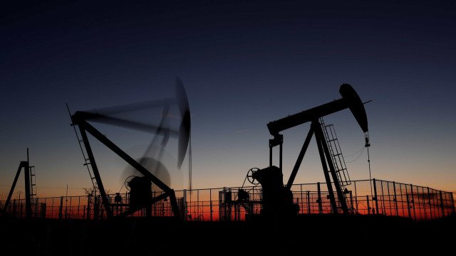 Fornecimento de petróleo nos EUA cai em janeiro de 2024 para menor nível desde janeiro de 2023